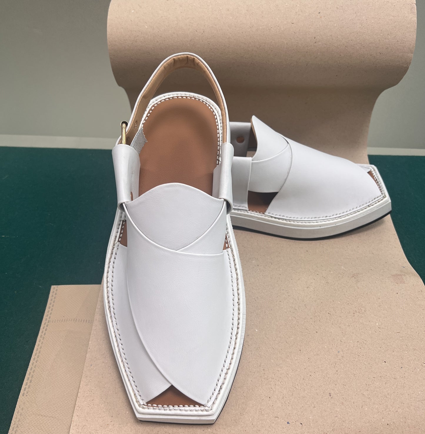 KC Kaptaan White